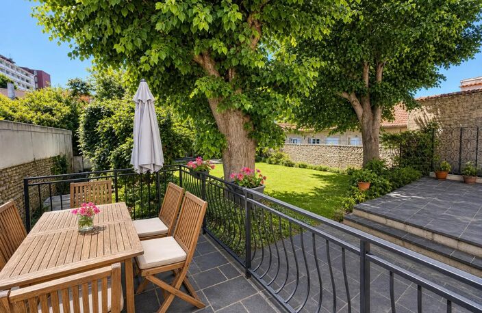 Maison de ville / hôtel particulier 15 pièces de 425 m² à Tarbes — photo 3
