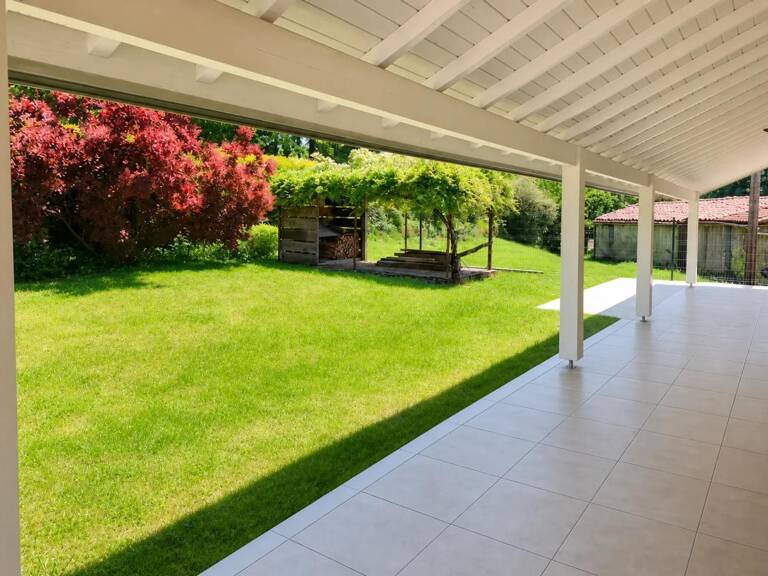 Maison familiale 8 pièces de 200 m² avec terrasse et jardin — photo 1