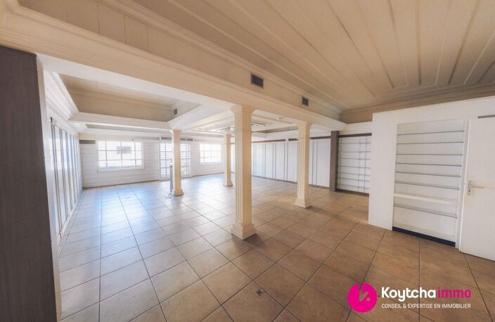 SAINT JOSEPH - CENTRE VILLE LOCAL COMMERCIAL — photo 2