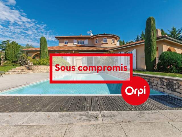 Voici une propriété d’exception au cœur du Village de Saint-Priest à vendre — photo du bien