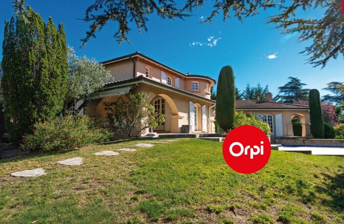 Voici une propriété d’exception au cœur du Village de Saint-Priest à vendre — photo 4