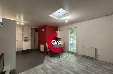 Appartement À Vendre — photo du bien