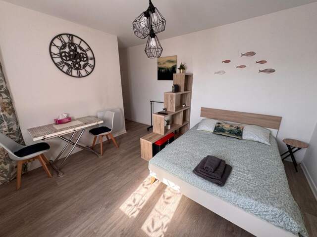 Appartement À Vendre — photo du bien