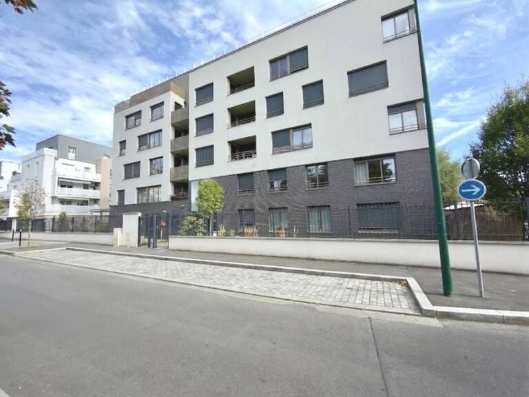 Epinay sur Seine - LIMITE ENGHIEN — photo 1