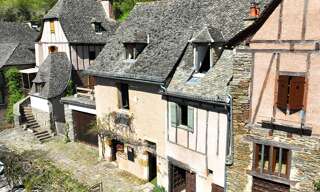 Maison 10 Pièces 240 m² à vendre à Conques-en-Rouergue (12320)