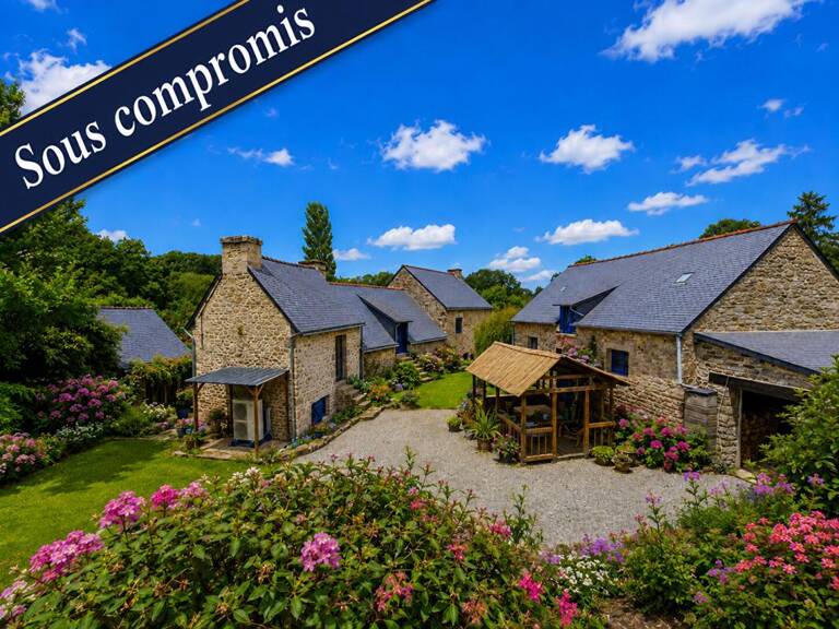 Belle maison en pierres  de 1901 avec  de nombreuses dépendances -134 m² habitables + 236 m2 aménageables supplémentaires - Terrain de 1 850 m² - Environnement calme et verdoyant — photo 1