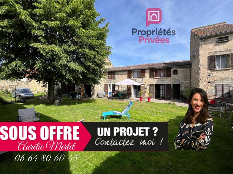 Corps de ferme avec grange et jardin clos -165 m² - Aubiat - Fort potentiel — photo 1