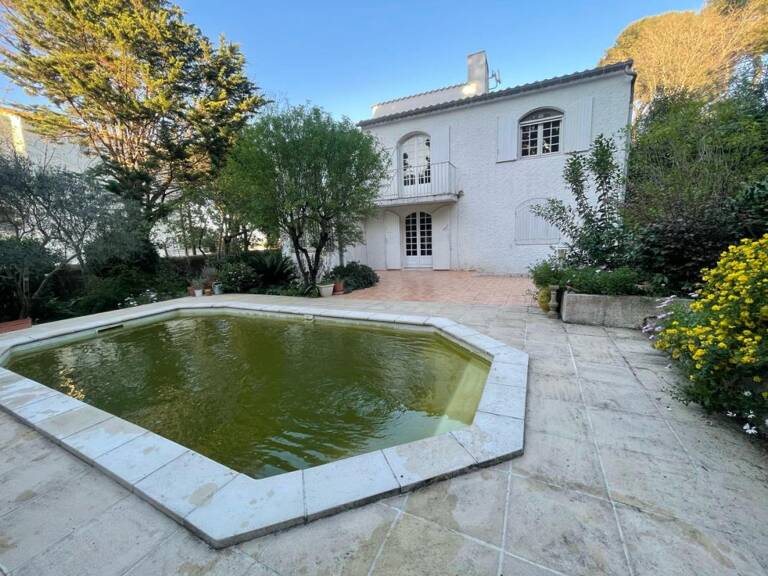 Rare au Mont Saint-Clair : maison divisible, 216 m², jardin et piscine — photo 1