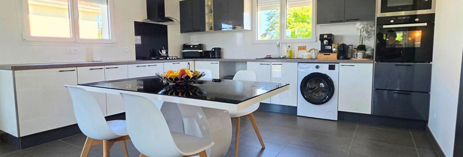 Maison 5 Pièces 100 m² à vendre à Saint-Seurin-sur-l'Isle (33660)