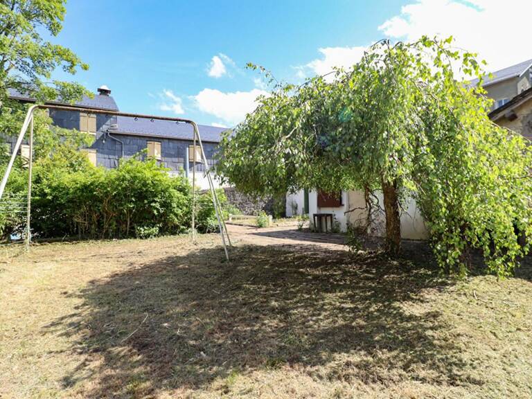 À vendre - Ensemble immobilier avec terrain de 751 m² au coeur de Lacaune — photo 1