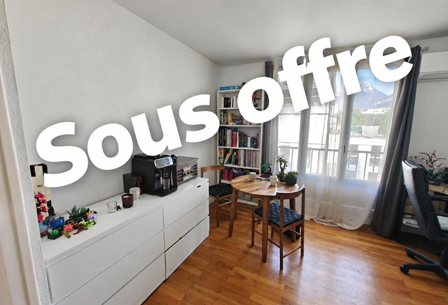 À vendre à Grenoble , T1 avec vue Bastille, SECTEUR caserne de Bonne, déjà loué, idéal investisseur locatif avec Clim — photo 1
