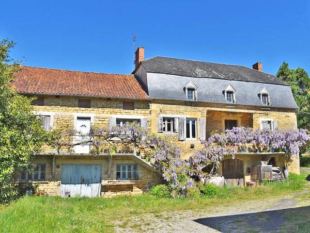 La Chapelle Aubareil Corps de ferme 131 m2 — photo du bien