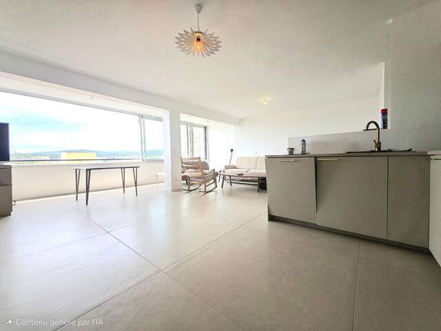 Appartement Le Lavandou 4 pièce(s) 95 m2 A 2 MINUTES DE LA MER — photo du bien