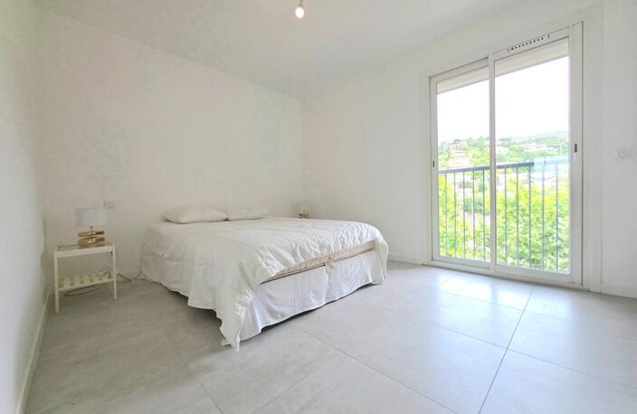 Appartement Le Lavandou 4 pièce(s) 95 m2 A 2 MINUTES DE LA MER — photo 5