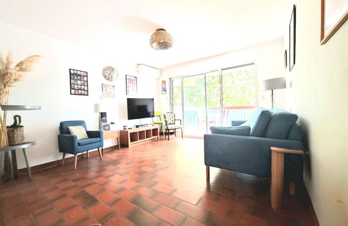 Appartement Le Lavandou 2 pièce(s) 40 m2 ET  TERRASSE — photo 2