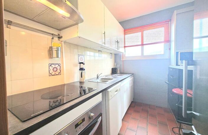 Appartement Le Lavandou 2 pièce(s) 40 m2 ET  TERRASSE — photo 3