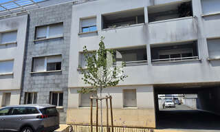 Garage   m² à louer à Bordeaux (33000)