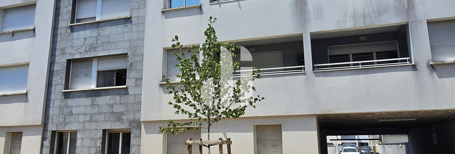Garage   m² à louer à Bordeaux (33000)