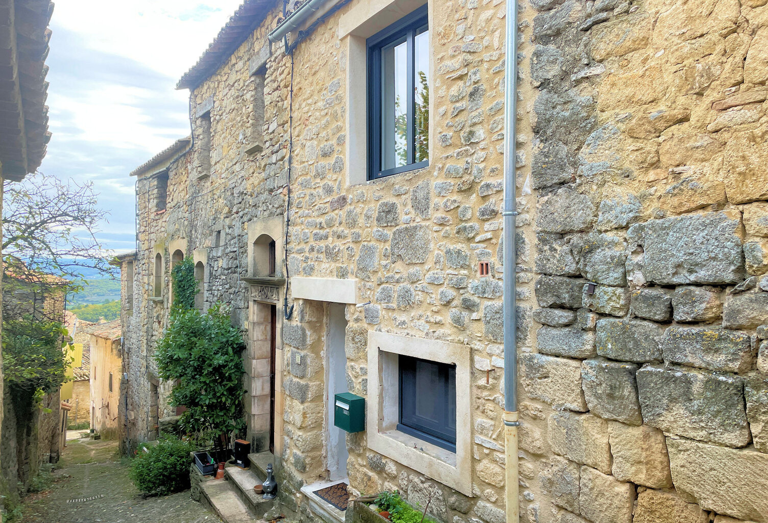 Maison de village traversante — photo 1