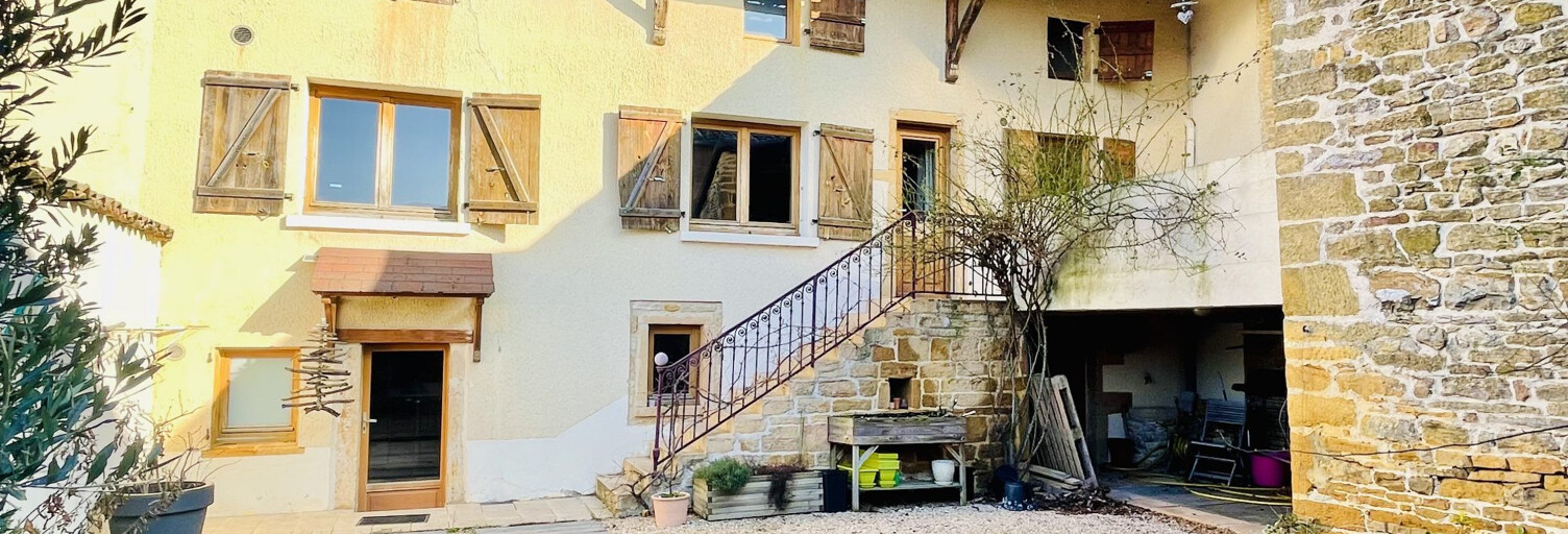 Maison 8 Pièces 220 m² à vendre à Porte des Pierres Dorées (69400)