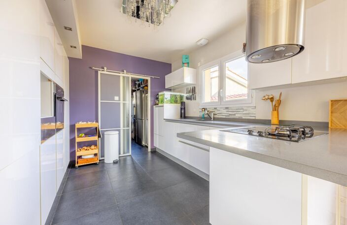 Grande maison avec studio indépendant à Mérignac Capeyron — photo 4