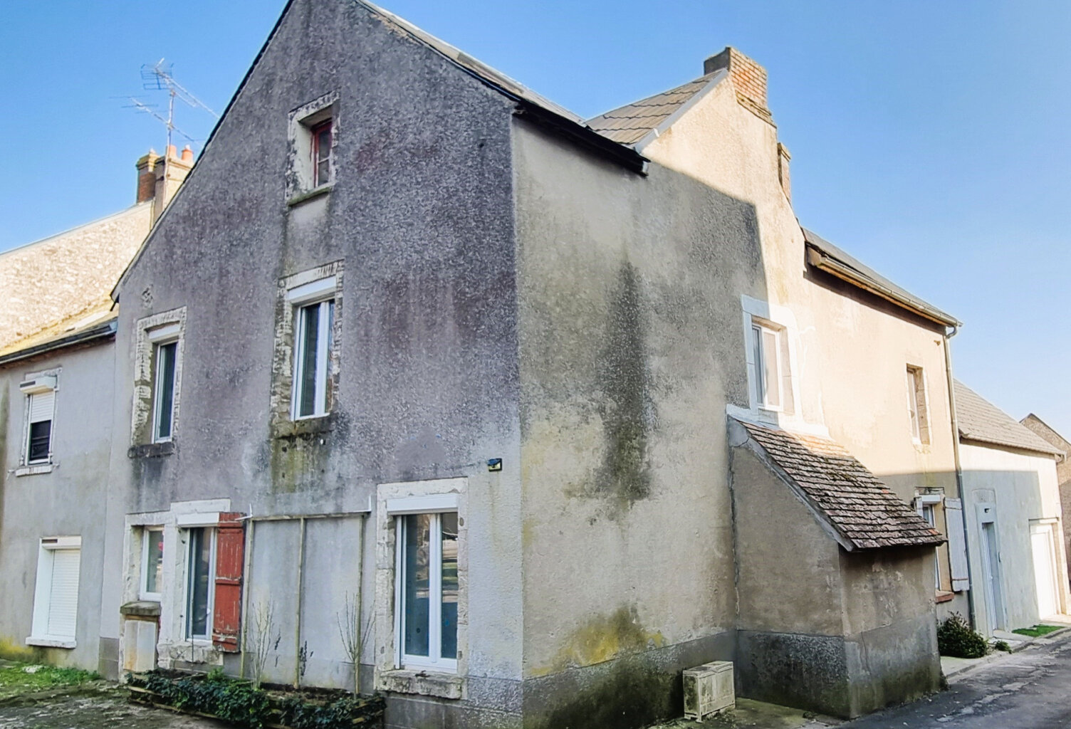Maison de 105.7m2 avec 6 pièces en vente proche de Patay — photo 1