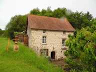 Ancien moulin à eau avec habitation à vendre dans la Creuse. — photo 2