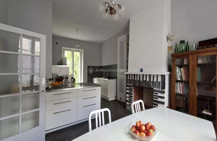 Maison de Maître de 218 m2 située à MONTVAL — photo 4