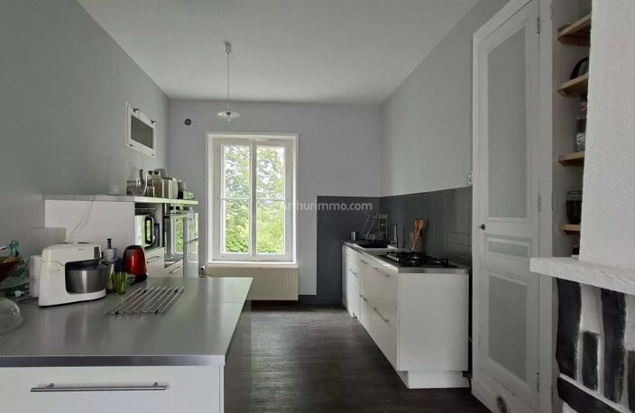 Maison de Maître de 218 m2 située à MONTVAL — photo 5