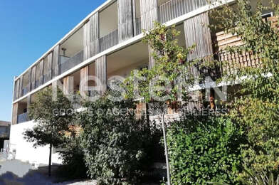Appartement 3 pièces 896 €