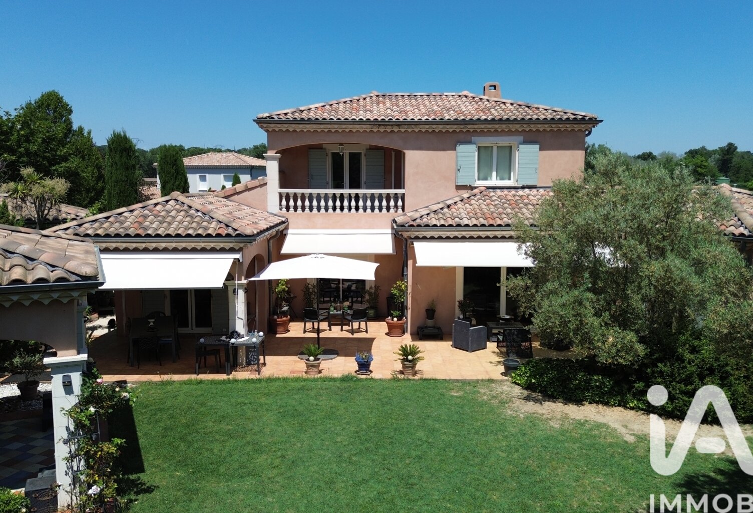 Vente Maison/villa 8 pièces — photo 1