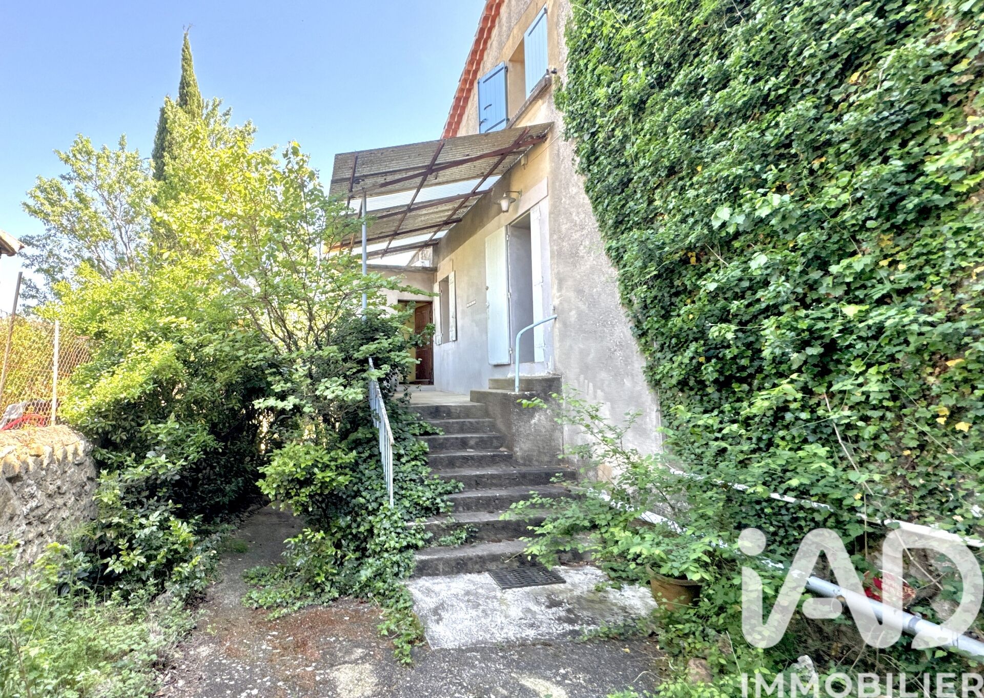 St-Laurent-De-Carnols - 138m² - 6p. - 3ch.