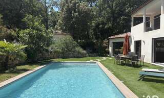 Maison 5 Pièces 227 m² à vendre à Pertuis (84120)