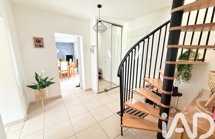 Vente Maison traditionnelle 6 pièces — photo 2