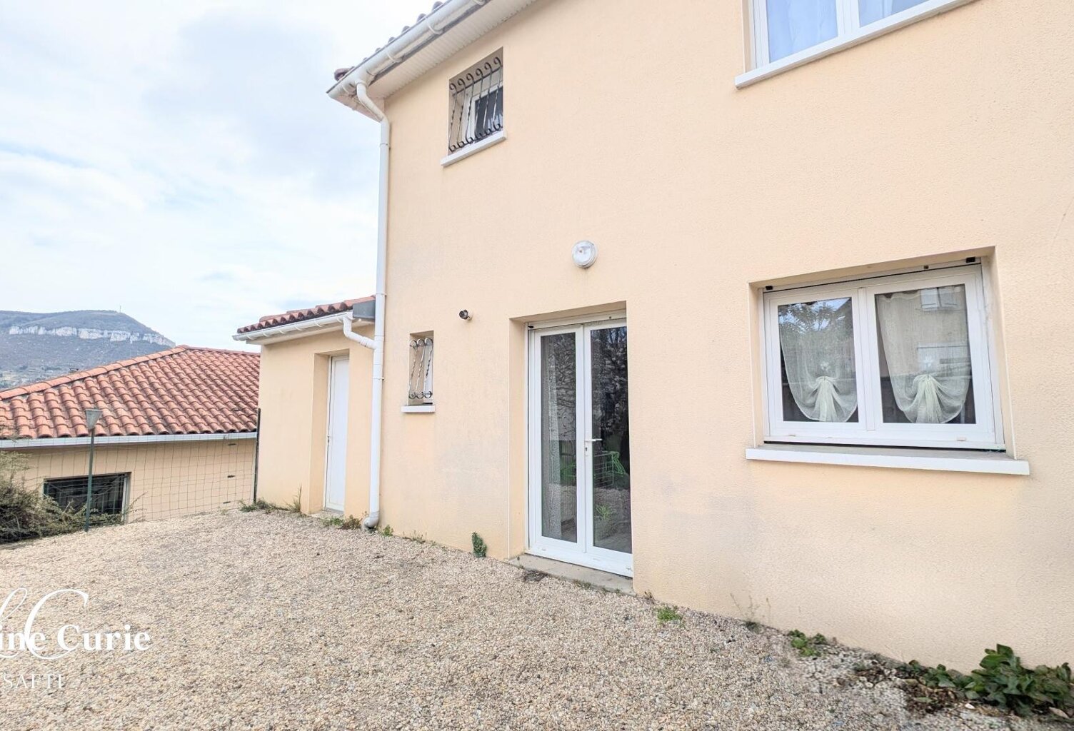 Maison mitoyenne T4 102m² avec garage et jardinet — photo 1