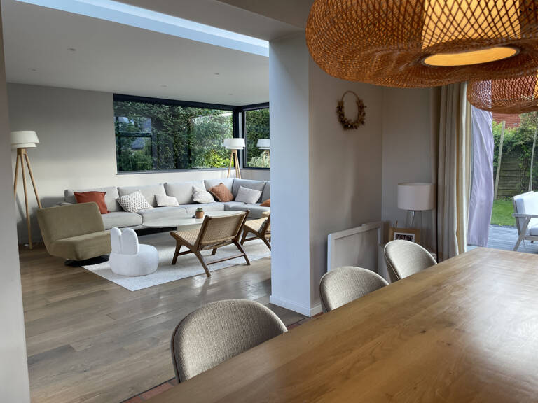 Maison haut de gamme en quartier résidentiel — photo 1