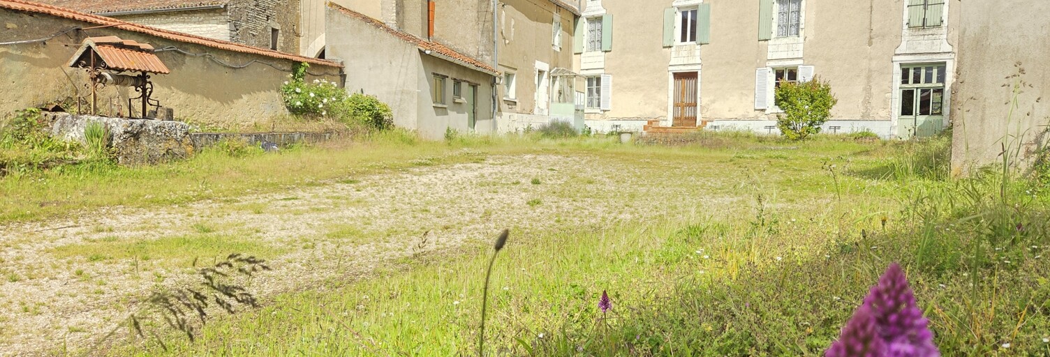 Maison 7 Pièces 195 m² à vendre à Neuville-de-Poitou (86170)