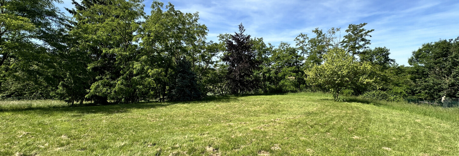Terrain  830 m² à vendre à Lentilly (69210)