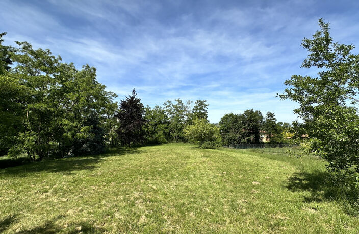 A VENDRE EN EXCLUSIVITE TERRAIN PLAT CONSTRUCTIBLE A LENTILL — photo 2