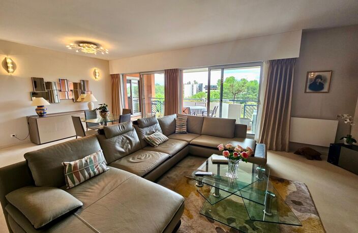 Au sein d'un domaine privé et sécurisé, un bel et spacieux appartement de 125 m2 — photo 3