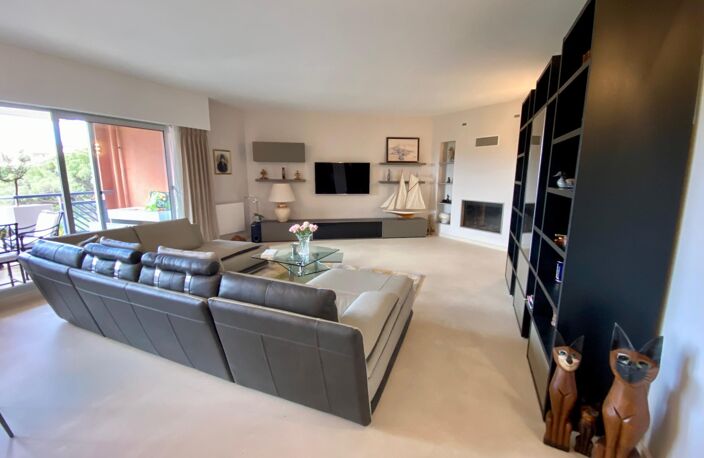 Au sein d'un domaine privé et sécurisé, un bel et spacieux appartement de 125 m2 — photo 4