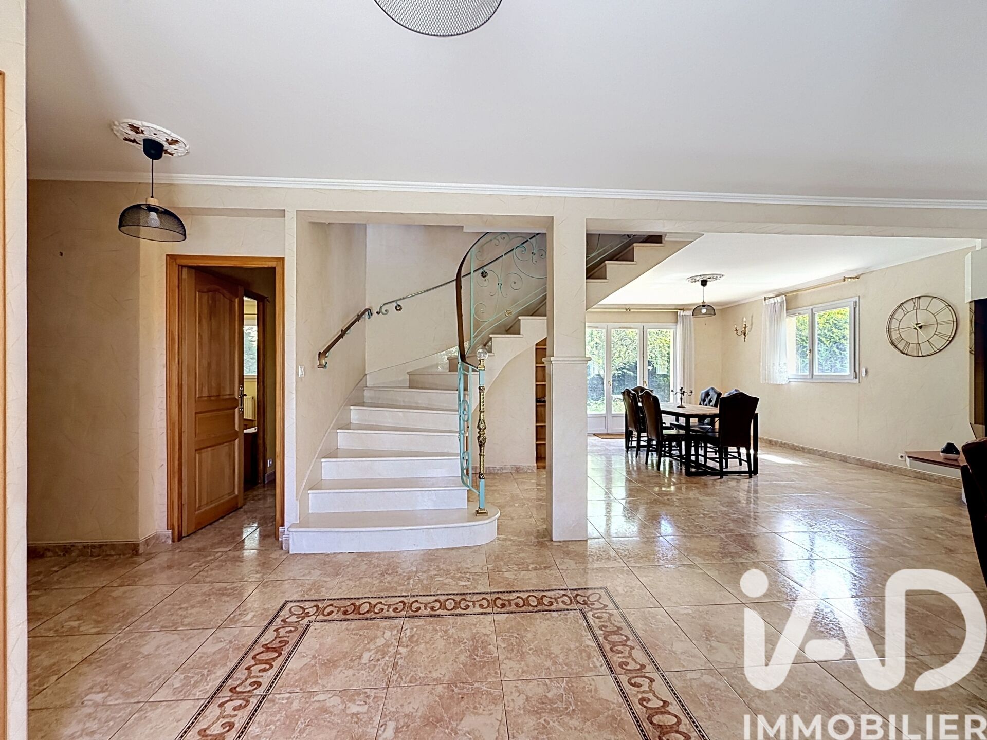 Location Maison/villa 8 pièces - Photo 4