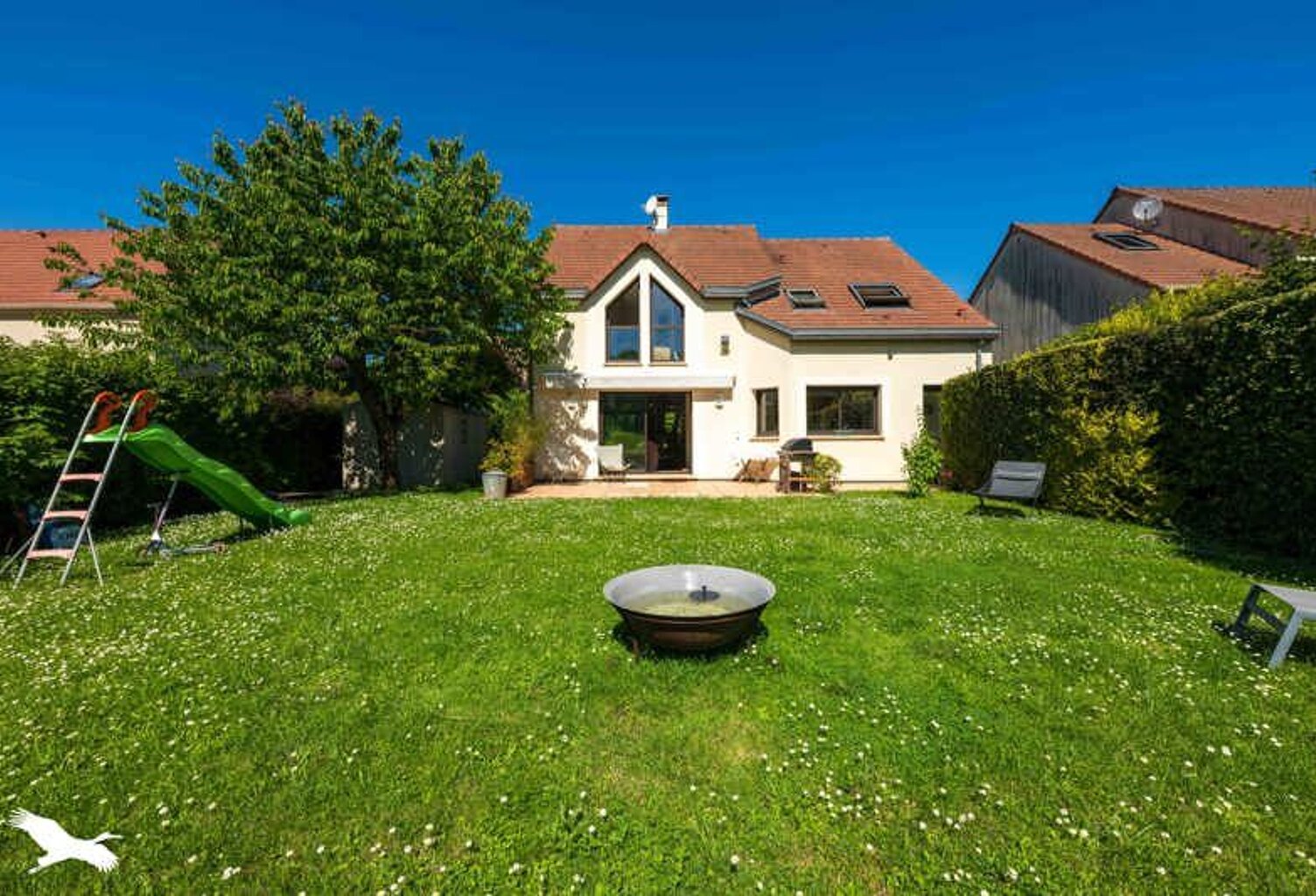 Contemporaine de 7 pièces principales — photo 1