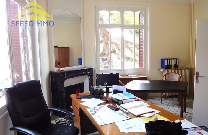 Découvrez un ensemble immobilier au cœur de Mandres-les-Roses — photo 3