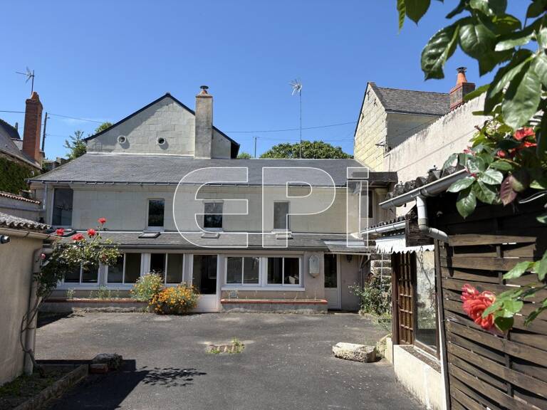 Montreuil Bellay- Face au Château - Charmante Maison Ancienne ? — photo 1