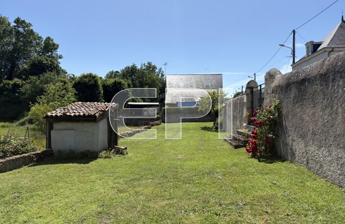 Montreuil Bellay- Face au Château - Charmante Maison Ancienne ? — photo 3