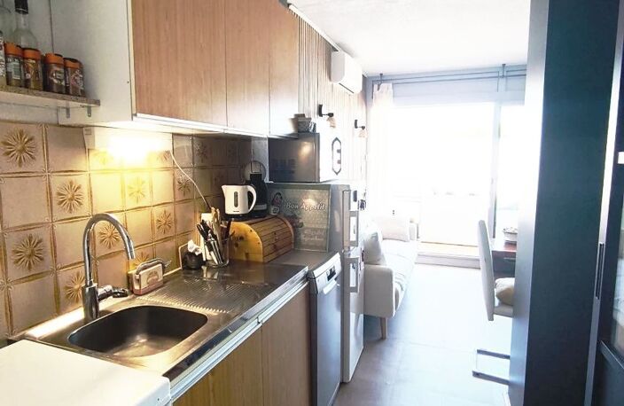 Studio cabine + grande cabine fermée au 1er étage. Vue sur le — photo 3