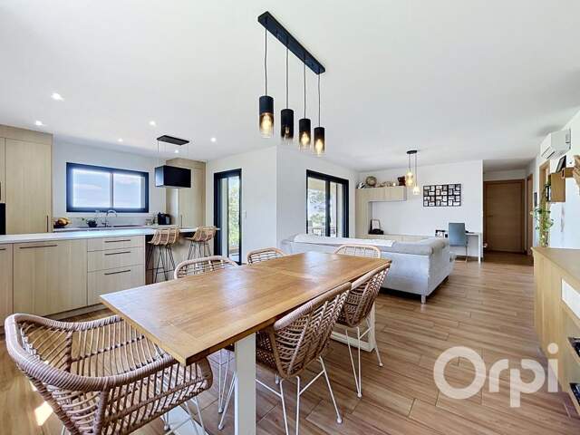 Villa avec 3 chambres et T1 bis, Sotta — photo du bien