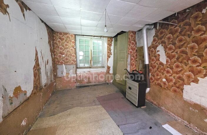 *** EXCLUSIVITE *** MAISON DE VILLE AVEC CUVAGE A RENOVER *** BILLOM CENTRE VILLE *** — photo 2