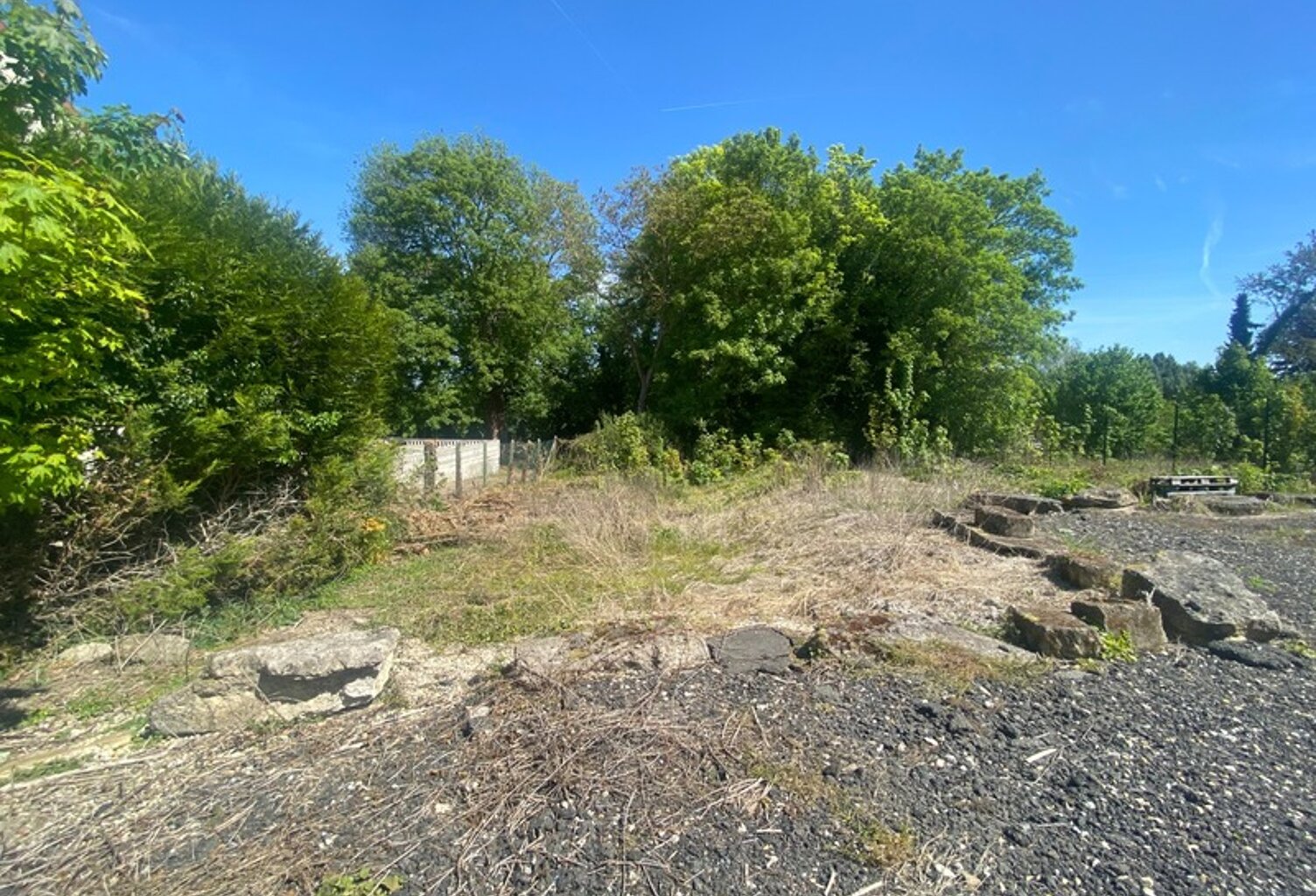 Terrain constructible à vendre de 500 m² à NOISY SUR OISE (95) — photo 1